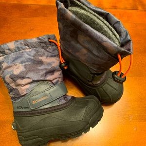 Gently Used - Columbia 9T Snow boots Camo